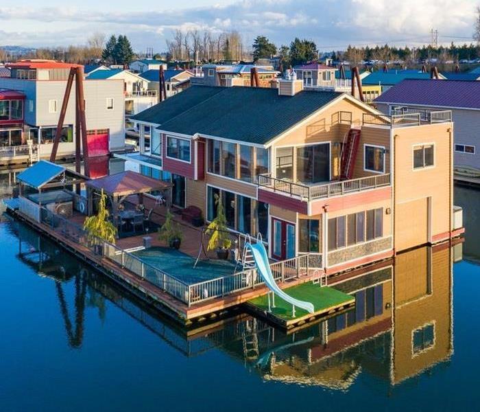 floating home